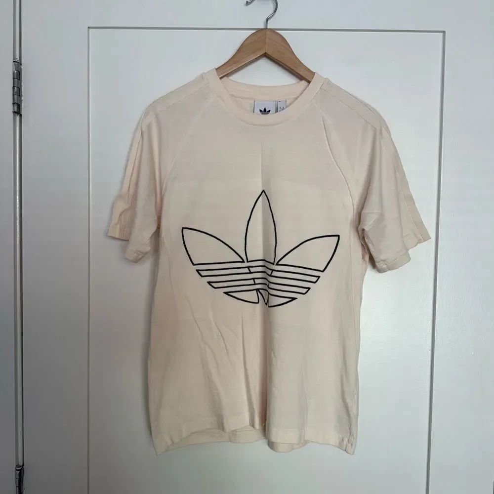 Adidas T-Shirt Mens Sz S Ivory Crewneck Embroidered Trefoil Logo RARE